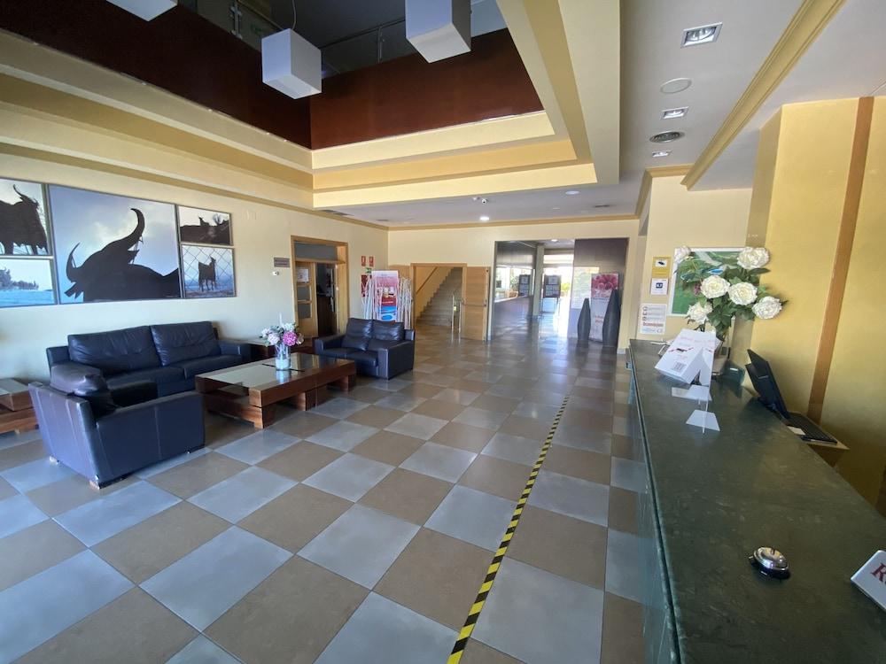 Hotel Montera Plaza Los Barrios Exterior foto