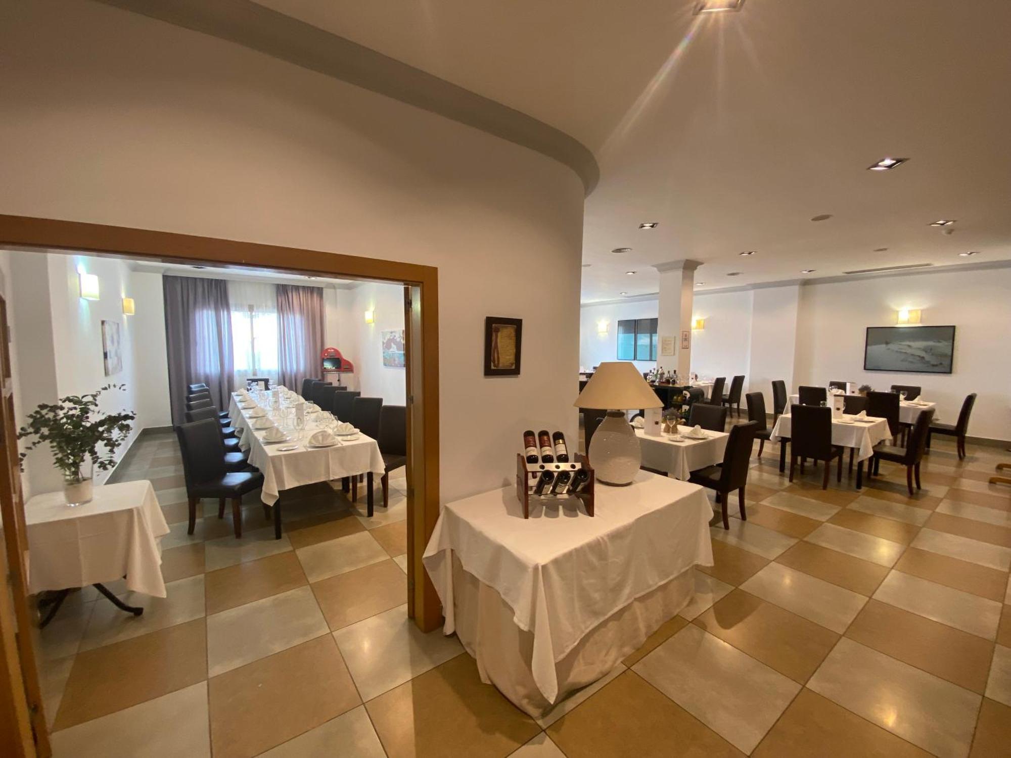 Hotel Montera Plaza Los Barrios Exterior foto
